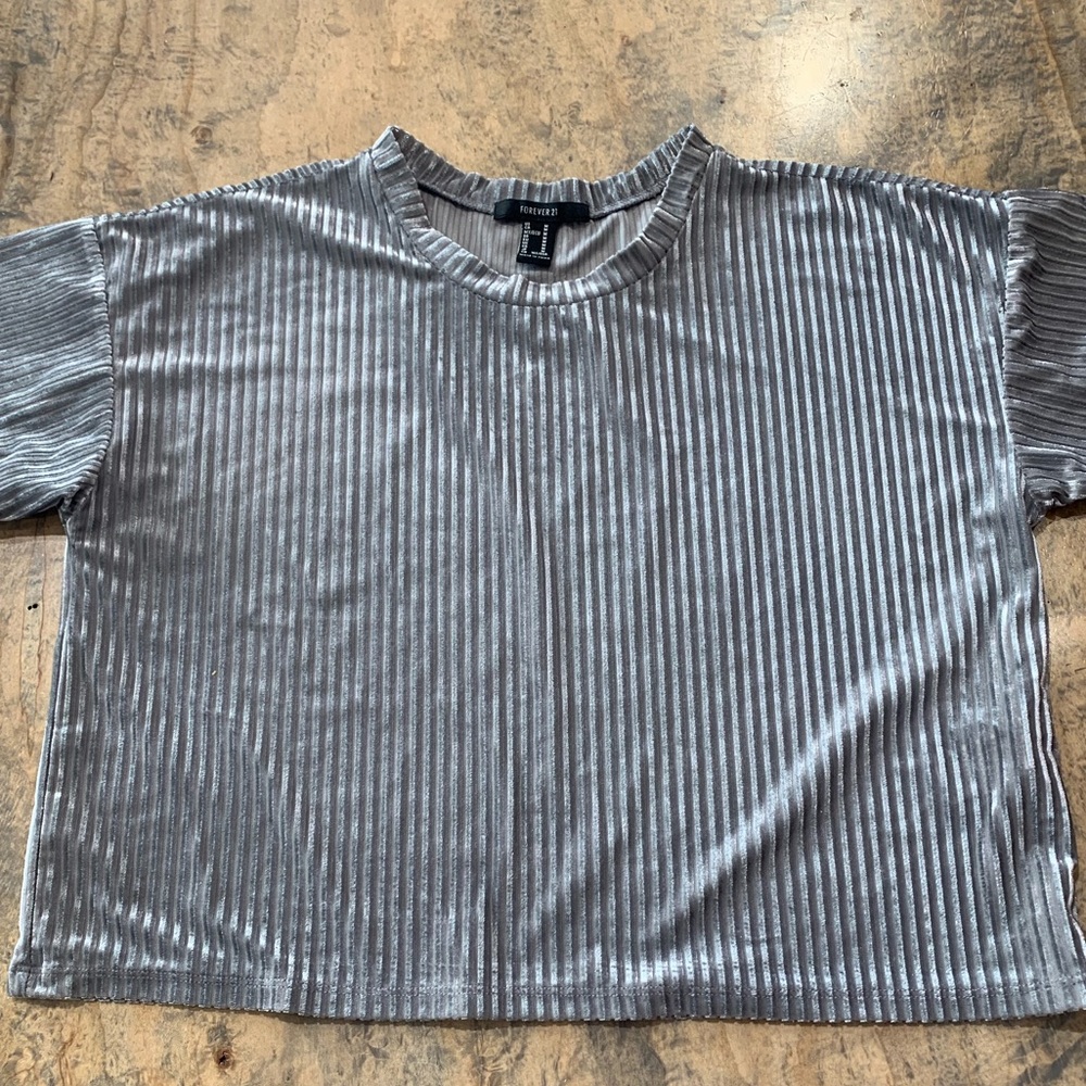 Cropped shirt
